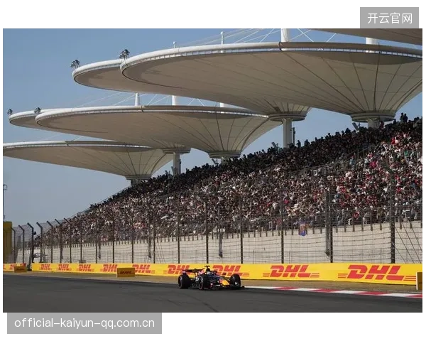 F1赛事轨道体验项目吸引家庭型游客参与