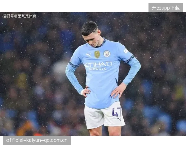 曼城传切如行云流水，攻势持续压迫